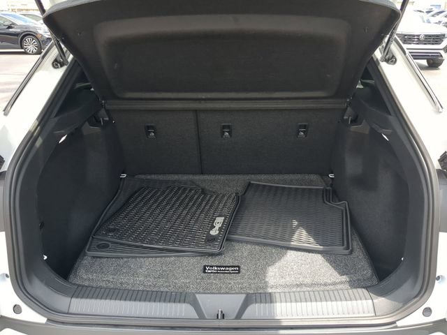 Used 2025 Volkswagen ID.4 Pro image 8