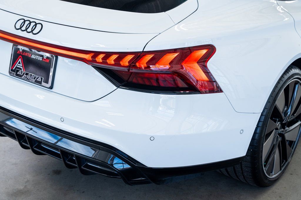 Used 2024 Audi e-tron GT Prestige image 26