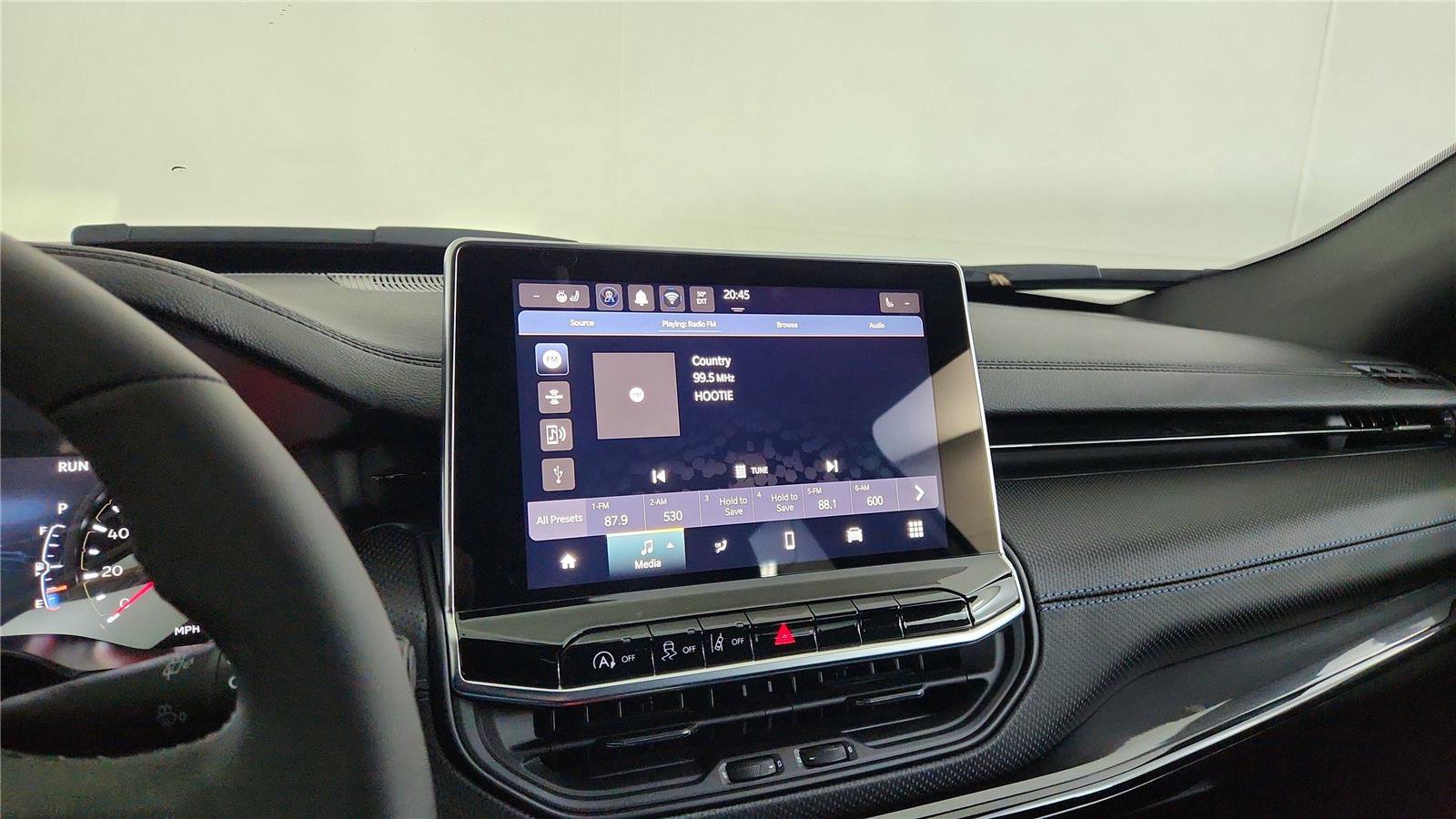 Used 2025 Jeep Compass Latitude w/ Convenience Group image 30