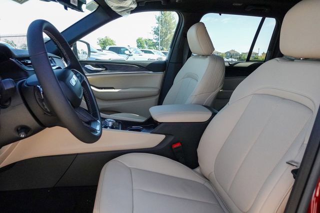 New 2025 Jeep Grand Cherokee Limited w/ Luxury Tech Group II image 12