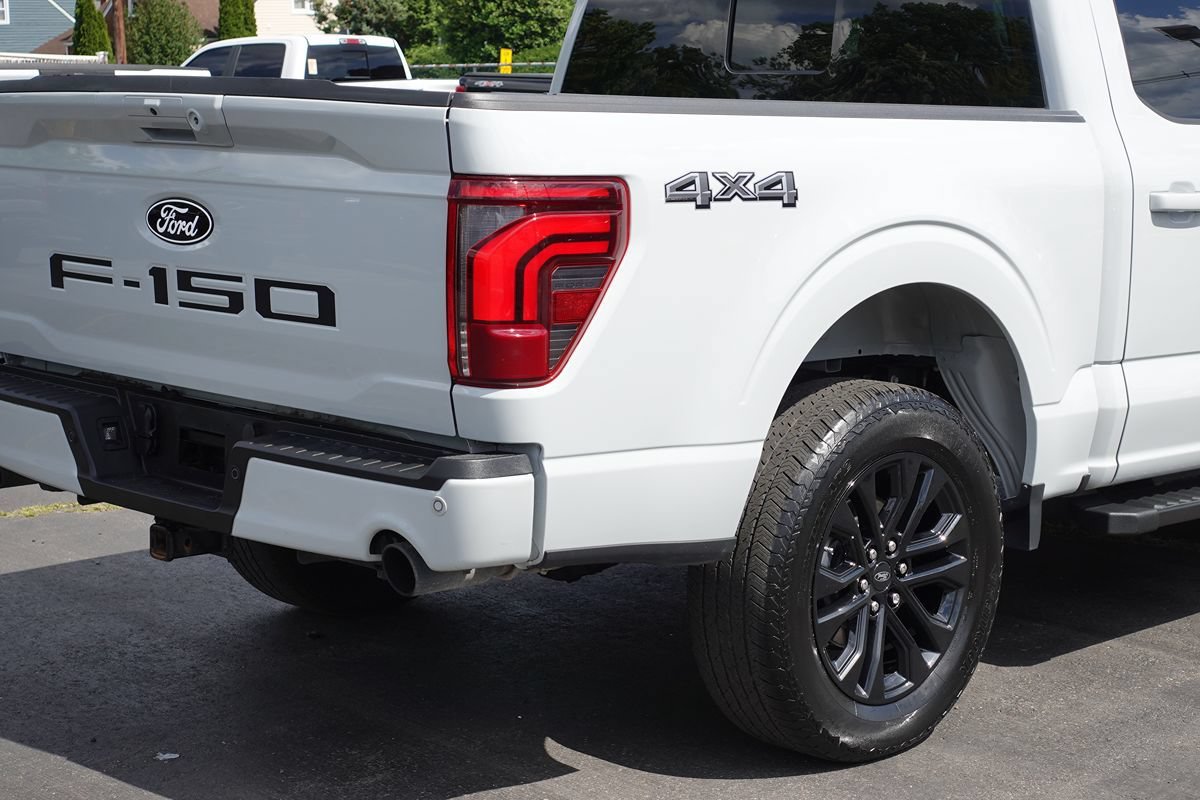Used 2024 Ford F150 Lariat AWD/4WD image 11
