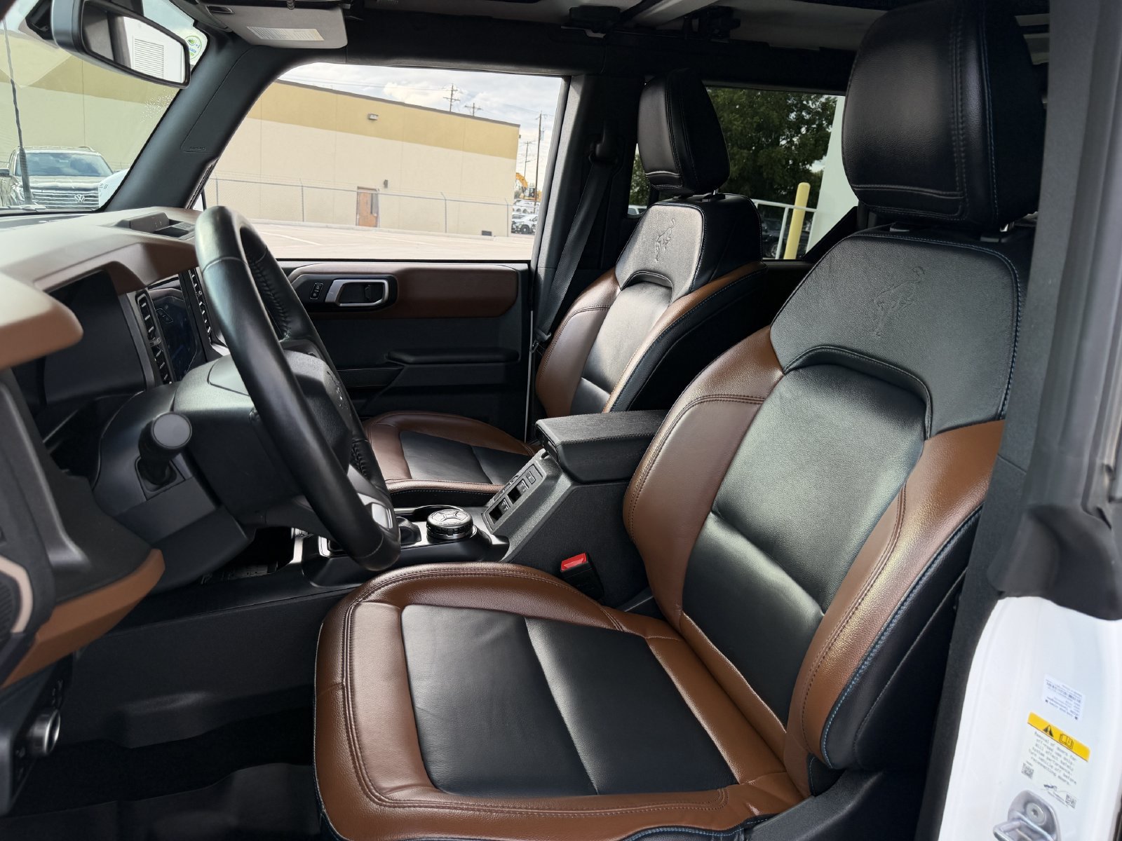 Used 2024 Ford Bronco Outer Banks AWD/4WD image 25