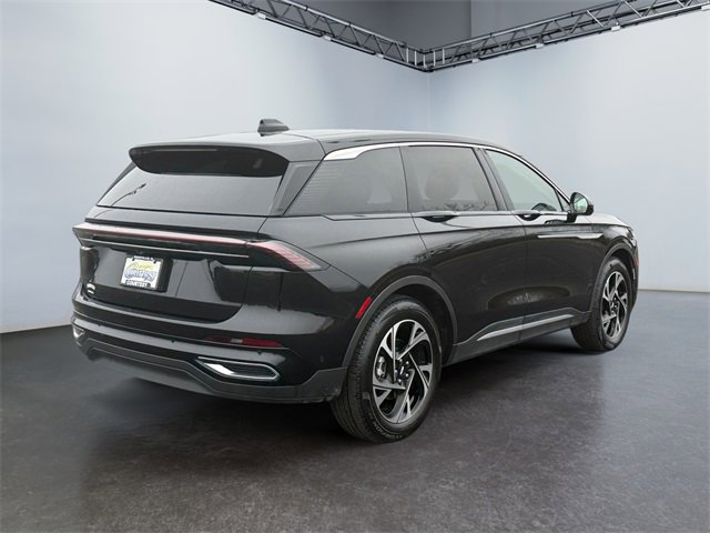 Used 2024 Lincoln Nautilus Premier w/ Equipment Group 102A image 5