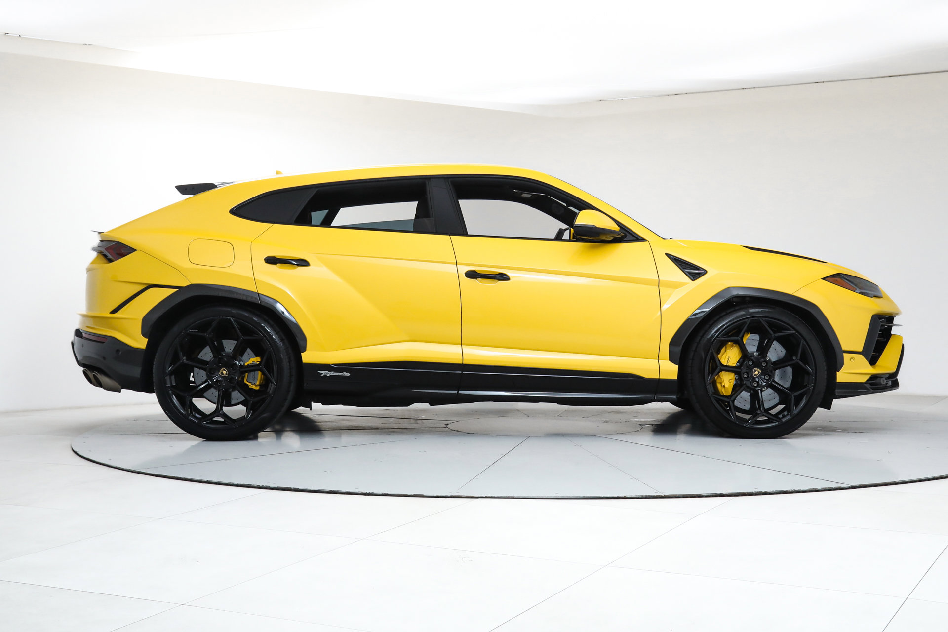 Used 2023 Lamborghini Urus Performante image 6