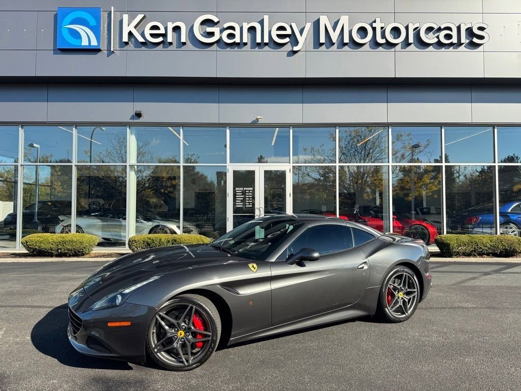 Used 2016 Ferrari California T image 1