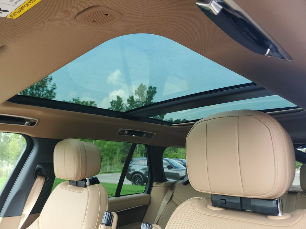 New 2026 Land Rover Range Rover SE AWD/4WD image 11