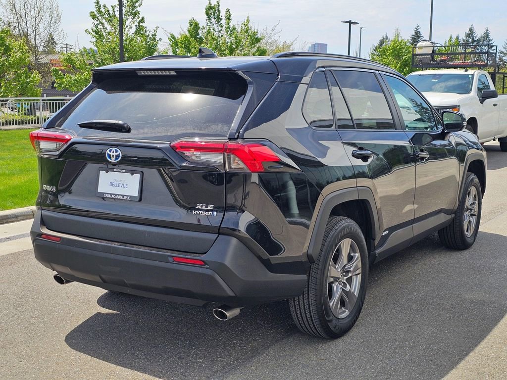 Used 2024 Toyota RAV4 XLE w/ Weather Package AWD/4WD image 5