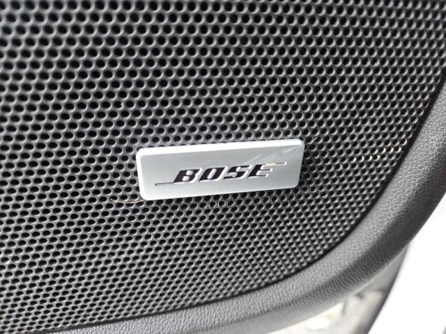 Used 2023 GMC Terrain SLT w/ Infotainment Package II image 9