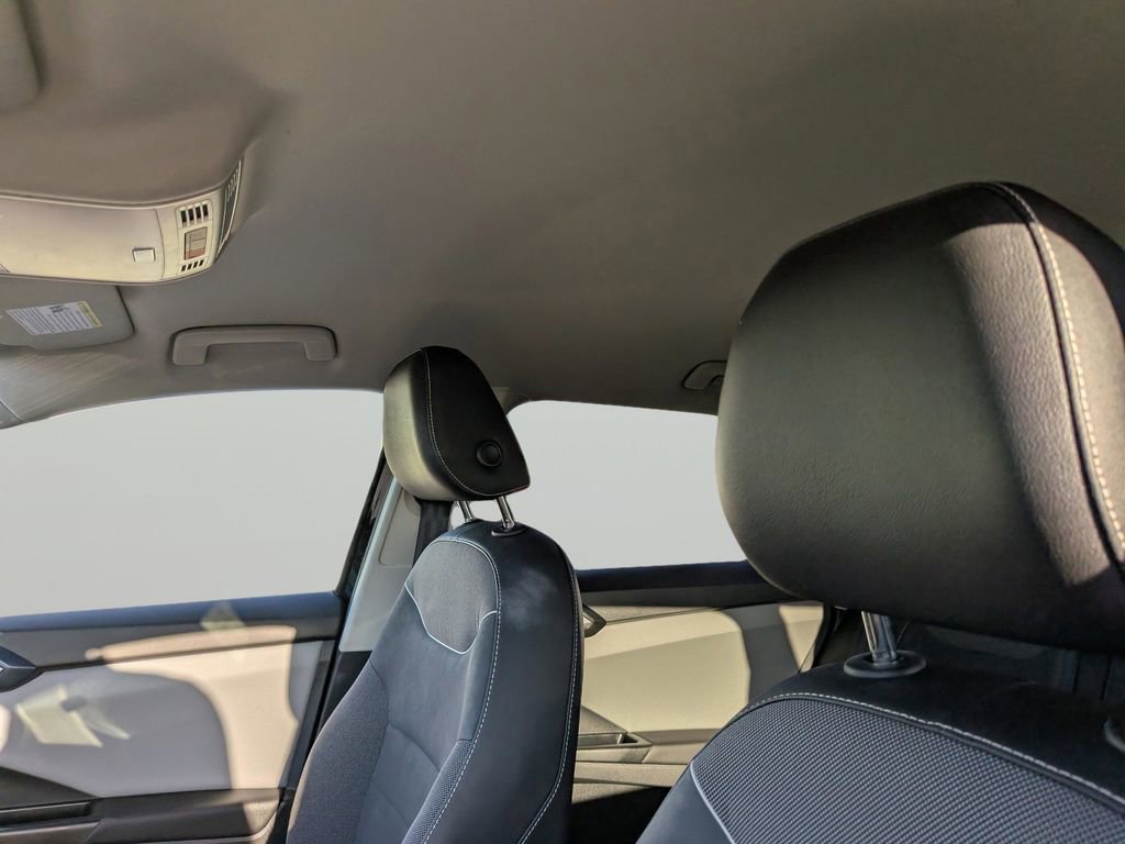 Certified 2023 Volkswagen Taos SE FWD image 18