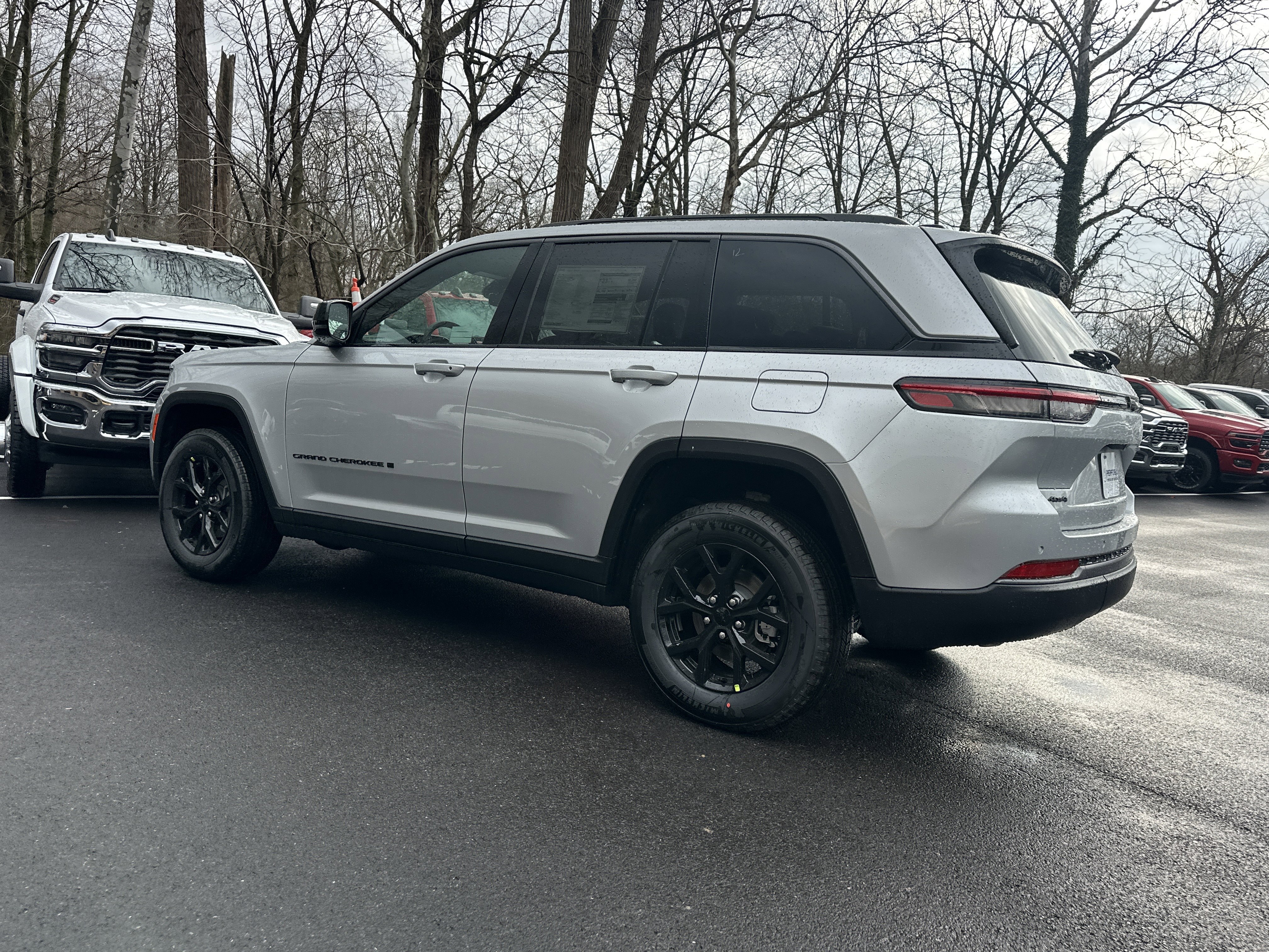 New 2026 Jeep Grand Cherokee Altitude image 25