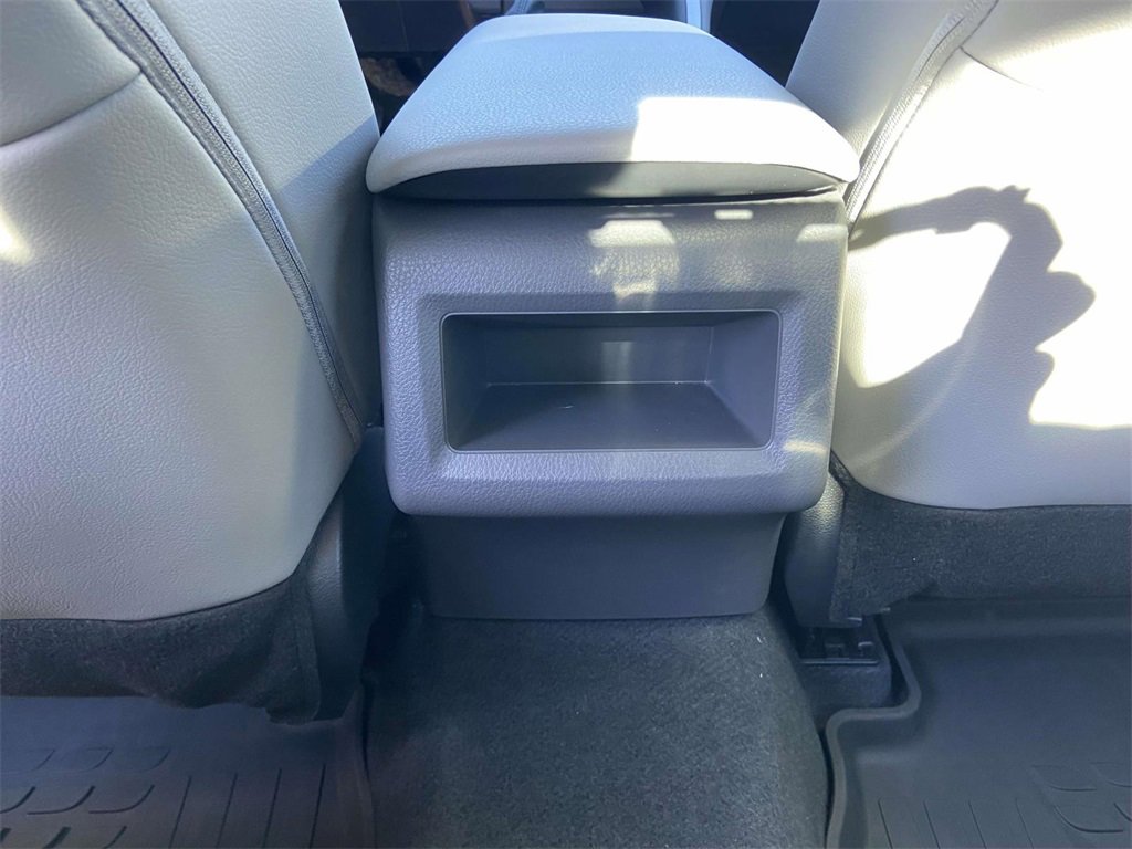 Used 2024 Toyota Camry SE image 17