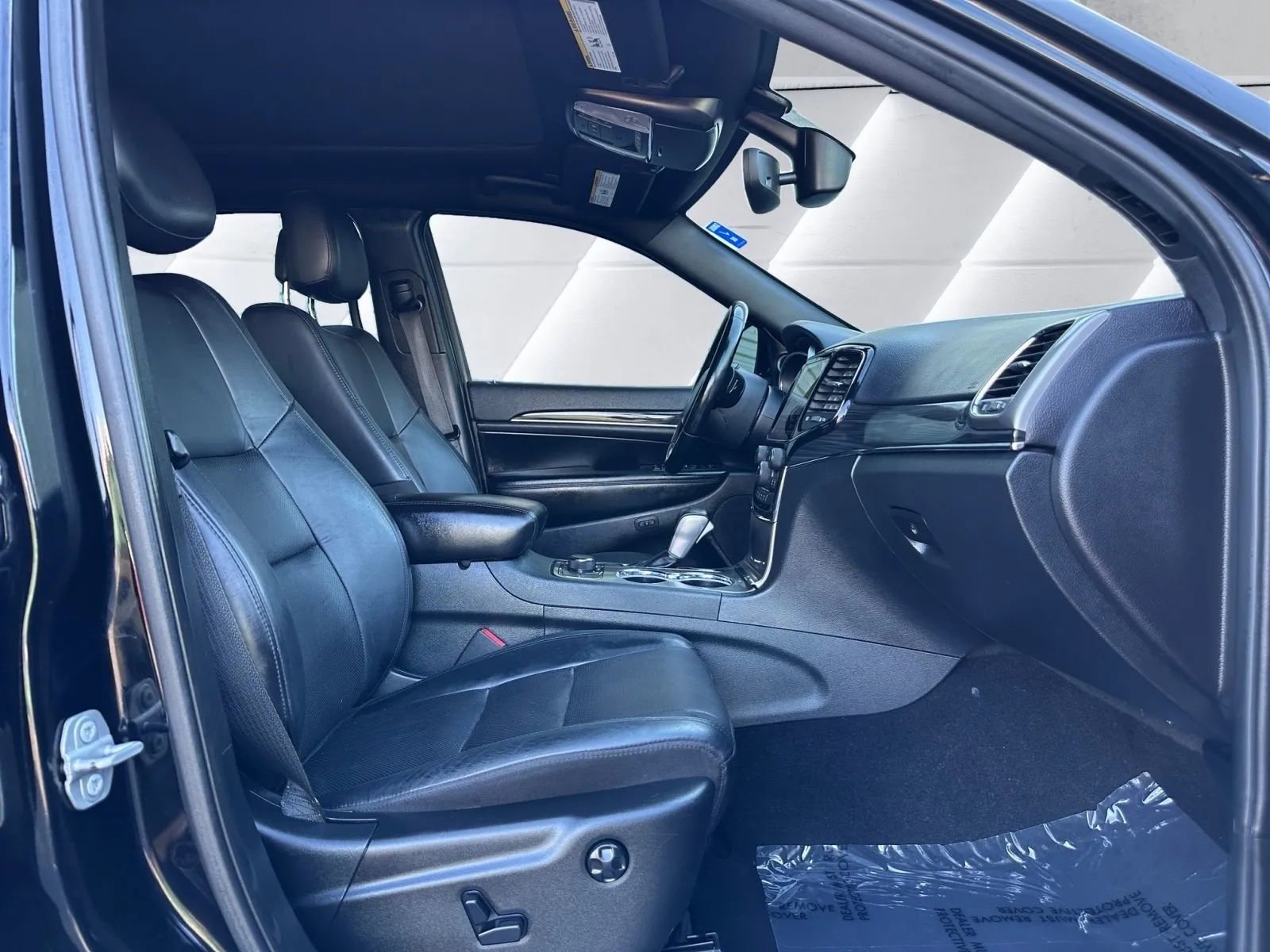 Used 2020 Jeep Grand Cherokee Limited w/ Luxury Group II image 10