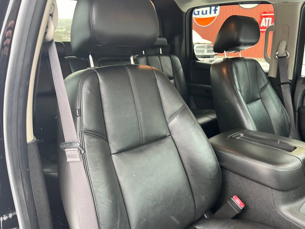 Used 2013 Chevrolet Avalanche LT w/ Suspension Package, Off-Road image 54