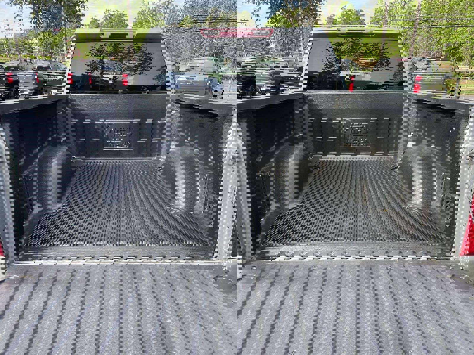 Used 2025 Chevrolet Silverado 1500 LT image 18