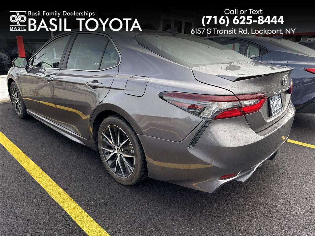 Used 2024 Toyota Camry SE