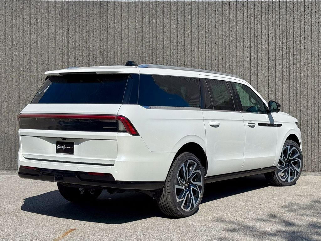 New 2026 Lincoln Navigator L Black Label AWD/4WD image 6