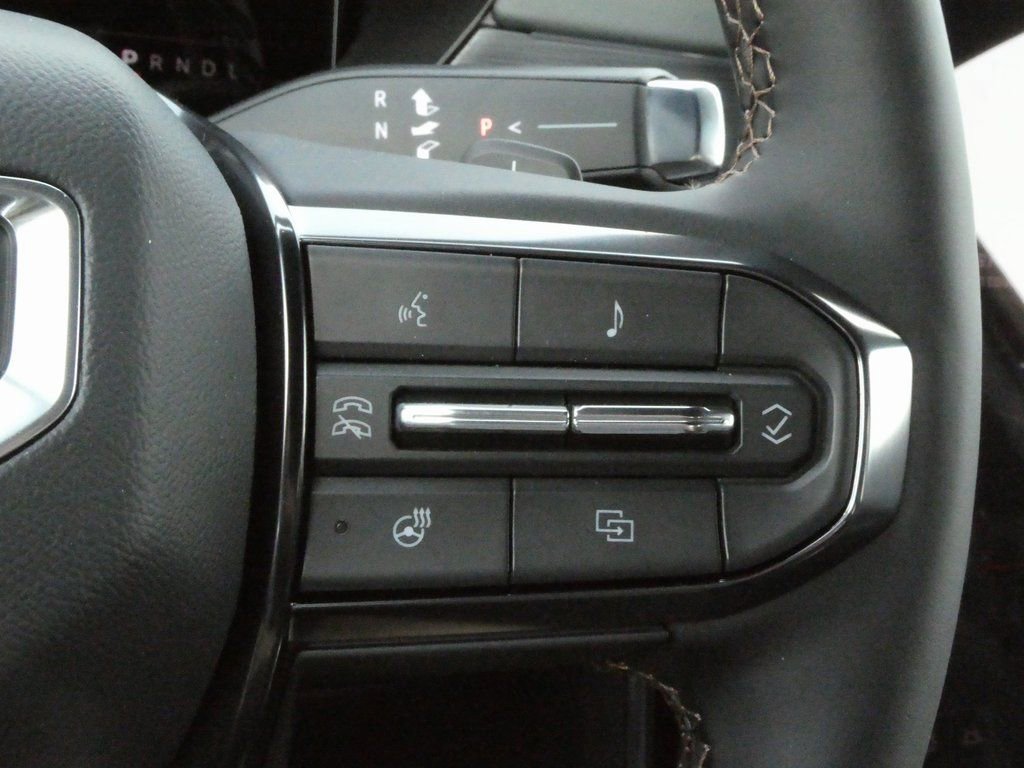 New 2025 GMC Acadia AT4 w/ Luxury Package AWD/4WD image 15