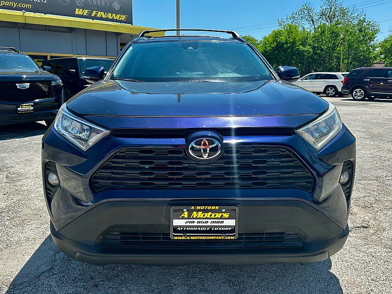 Used 2019 Toyota RAV4 XLE Premium FWD image 8