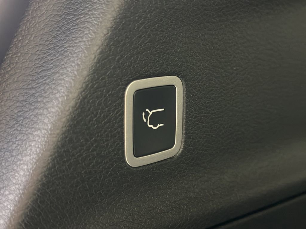 New 2026 Chrysler Pacifica Select FWD image 8