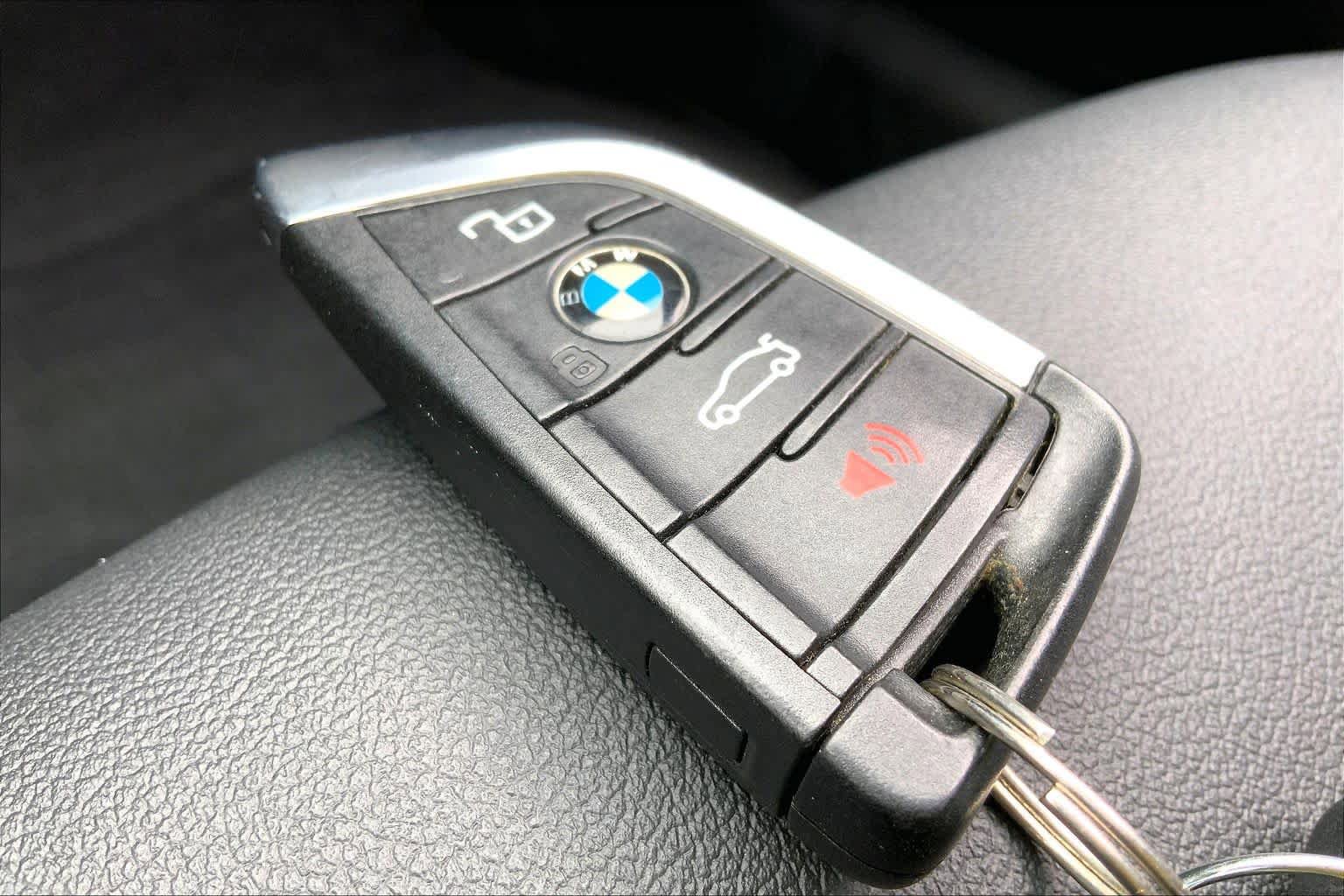 Used 2021 BMW 330i xDrive Sedan AWD/4WD image 15