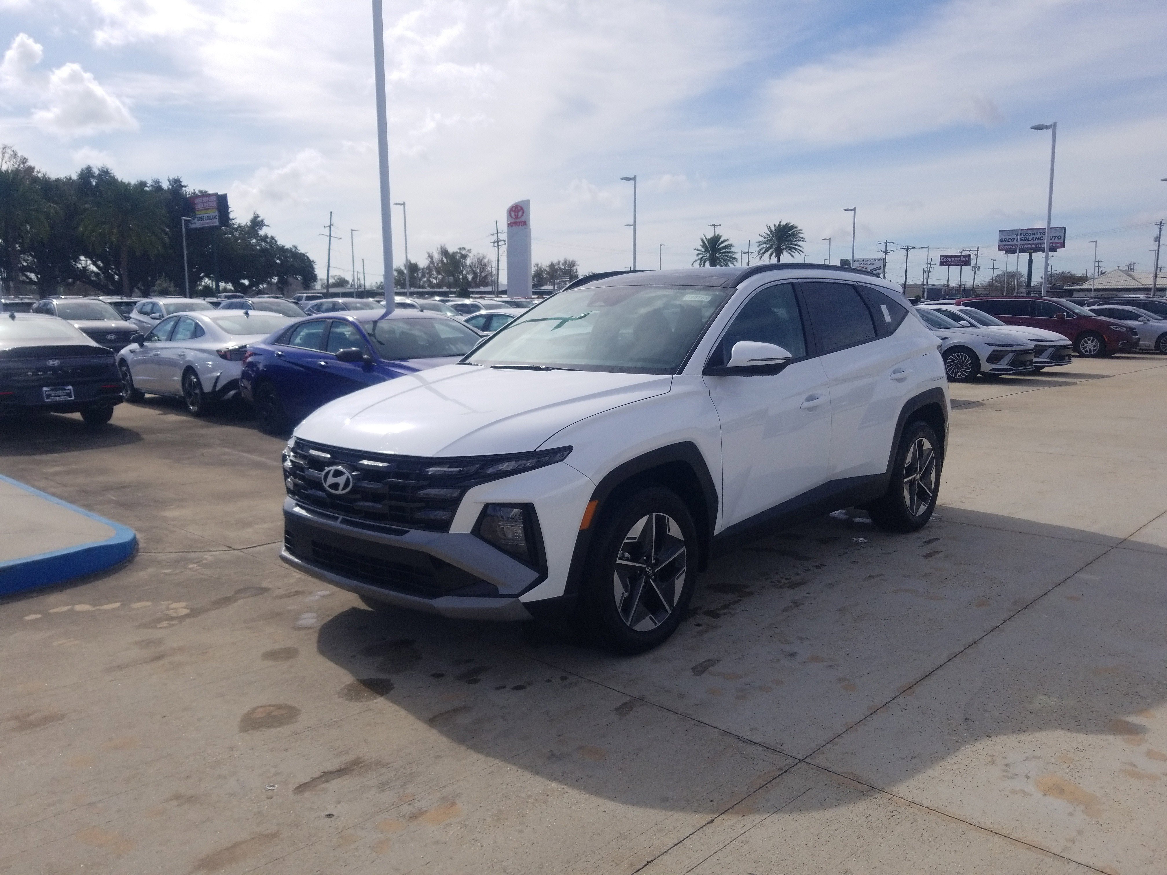 New 2025 Hyundai Tucson SEL image 3