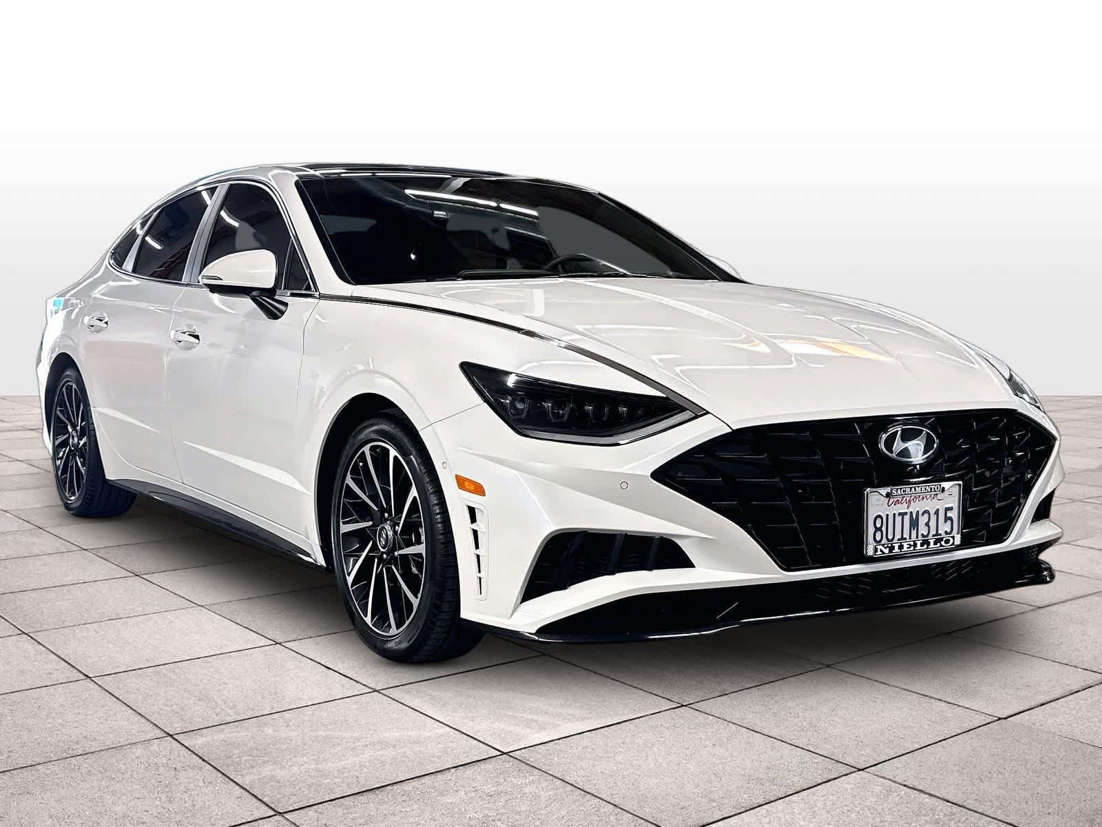 Used 2021 Hyundai Sonata Limited FWD image 2