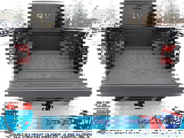 New 2026 Jeep Gladiator Mojave image 5