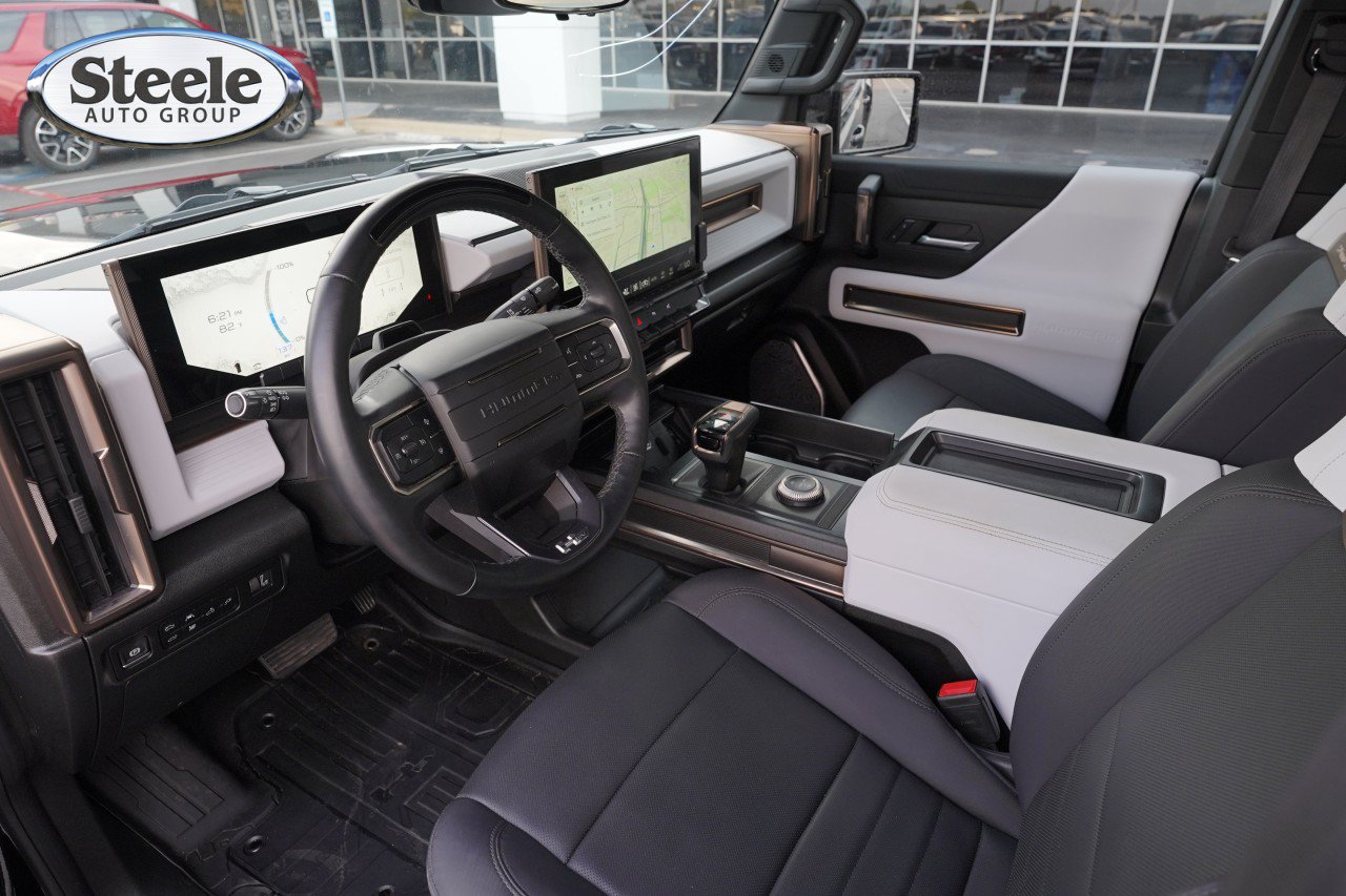 Used 2024 GMC Hummer EV 2X AWD/4WD image 17