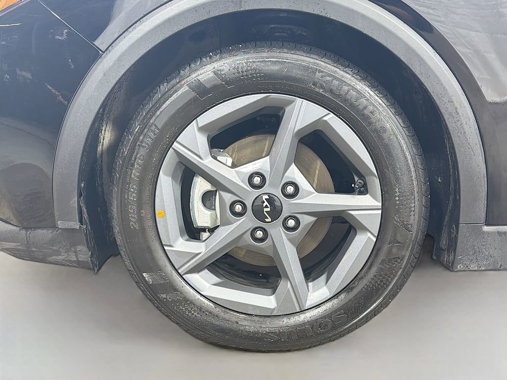 Used 2025 Kia K4 LXS image 29