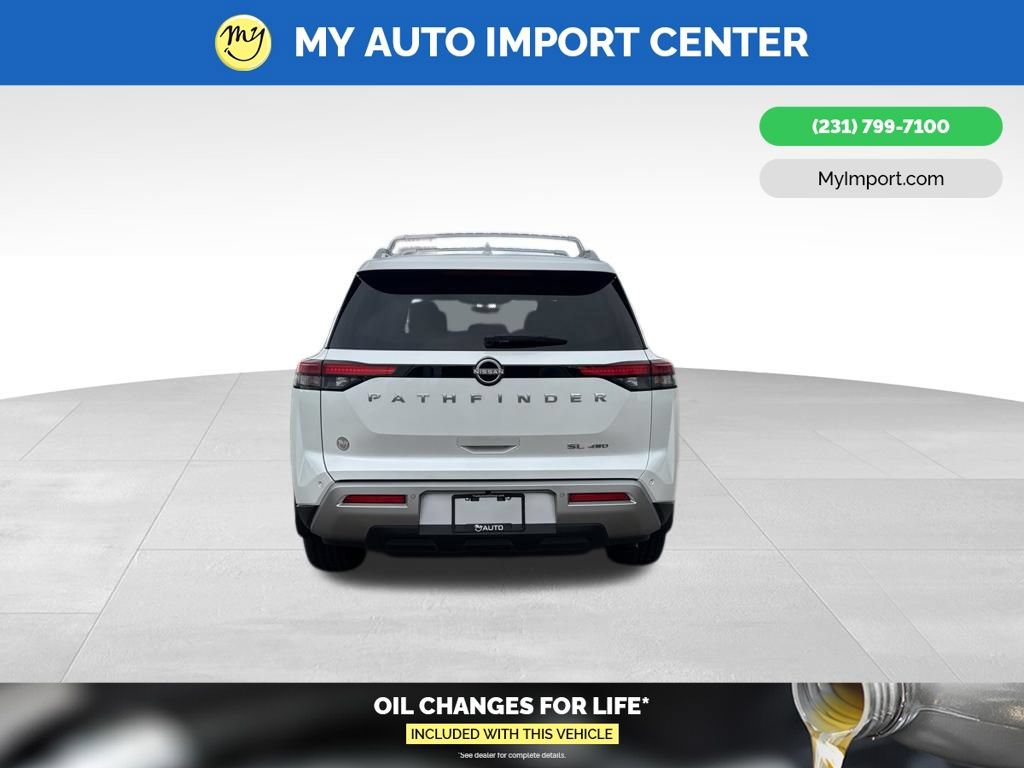 Used 2025 Nissan Pathfinder SL AWD/4WD image 6