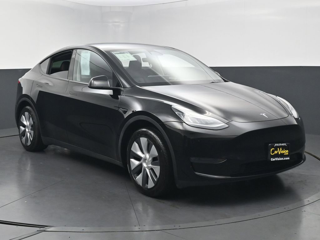 Used 2023 Tesla Model Y Long Range AWD/4WD image 2