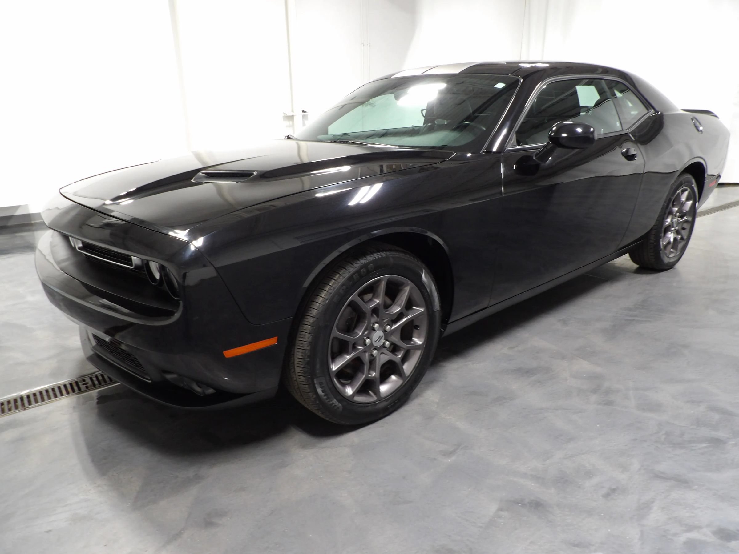 Used 2018 Dodge Challenger GT w/ Blacktop Package AWD/4WD image 4