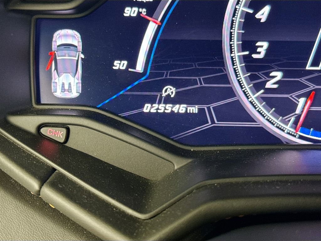 Used 2020 Lamborghini Huracan EVO image 12