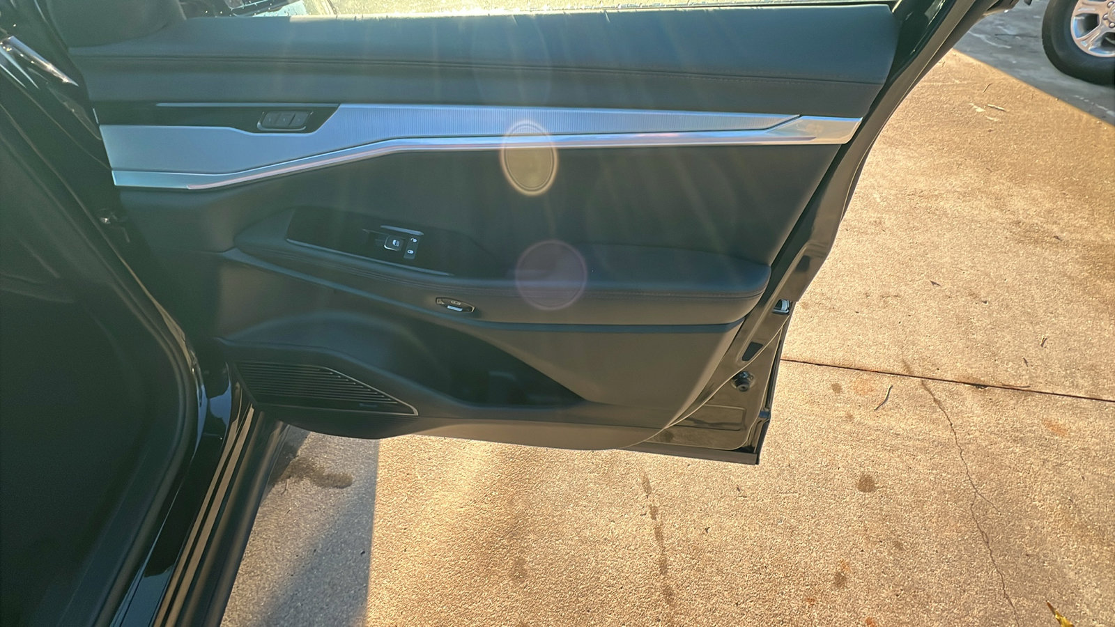 Used 2024 Jeep Wagoneer Launch Edition image 20