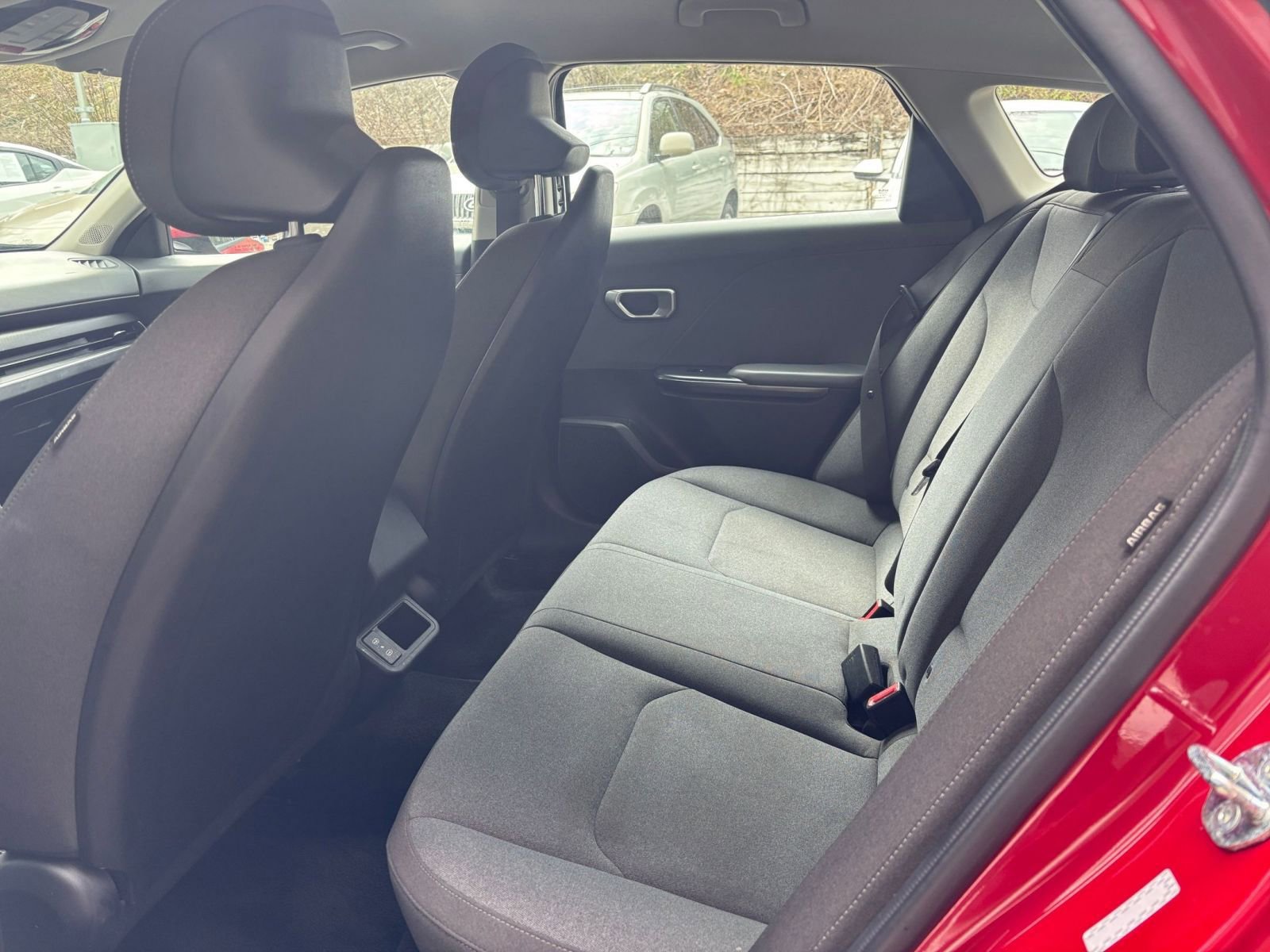 Used 2025 Kia K4 LXS image 25