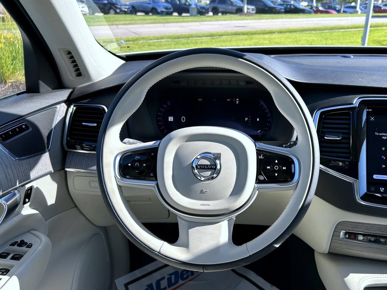 Used 2025 Volvo XC90 B6 Plus w/ Protection Package AWD/4WD image 11