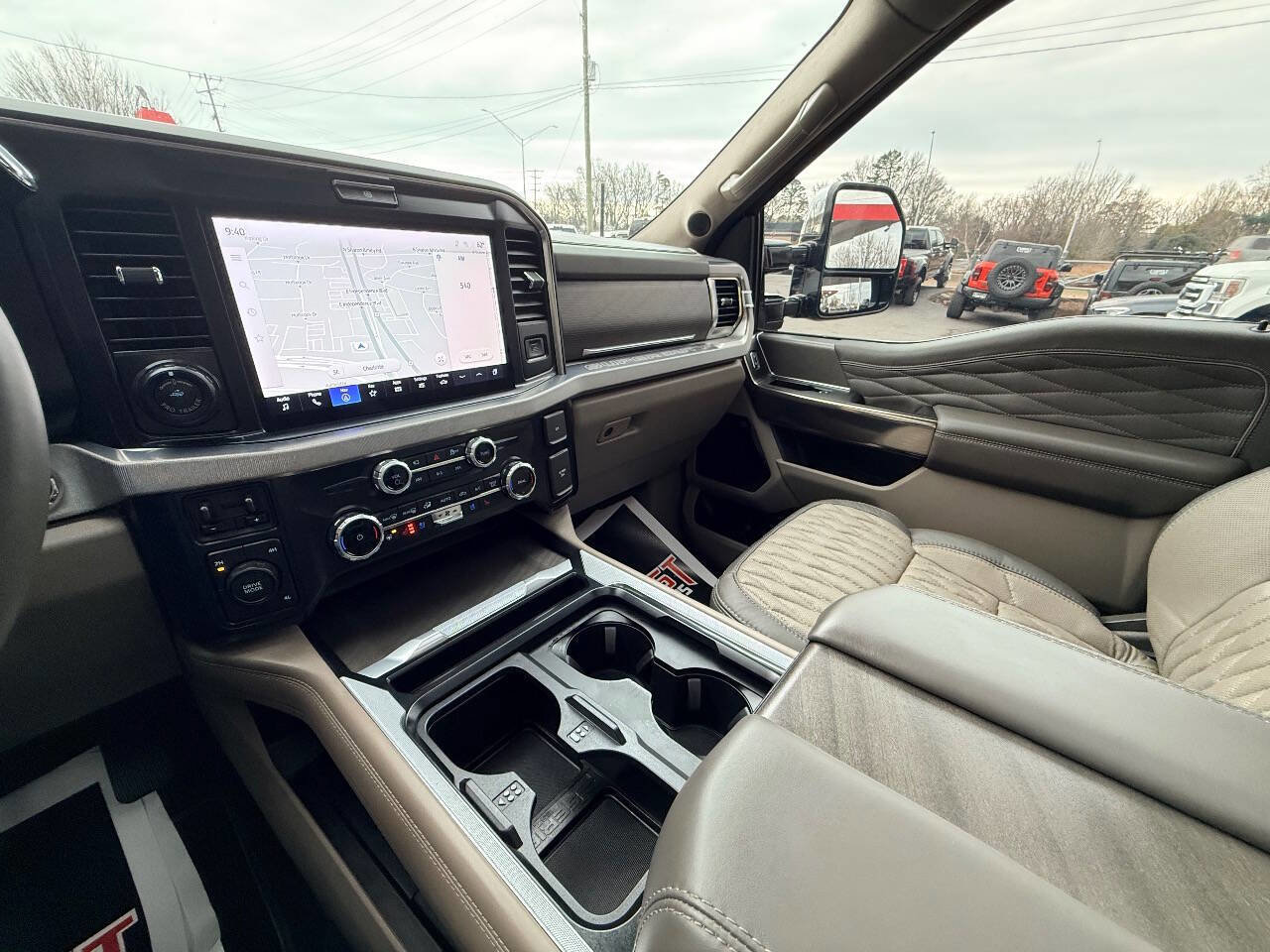 Used 2025 Ford F450 Platinum w/ Platinum Plus Package image 33