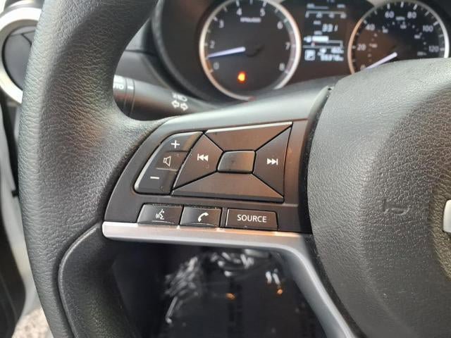 Used 2021 Nissan Versa S FWD image 7