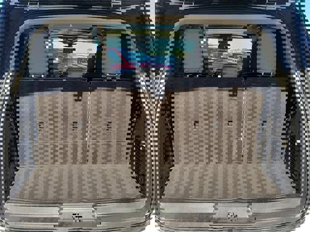 Used 2021 Ford Expedition Limited image 12