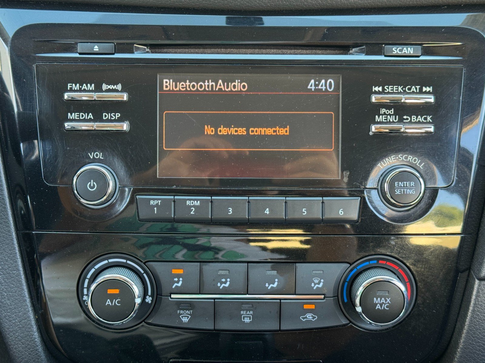 Used 2017 Nissan Rogue S AWD/4WD image 22