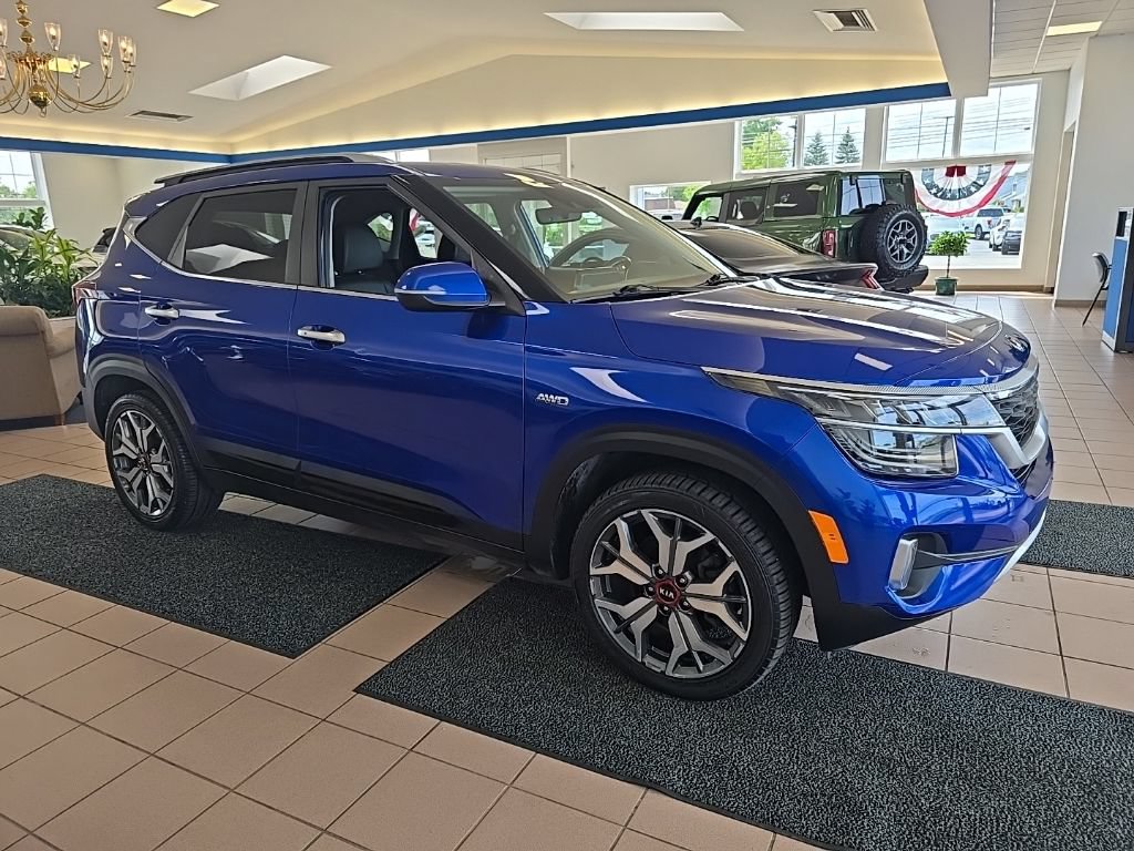 Used 2021 Kia Seltos SX w/ SX Sunroof Package AWD/4WD image 10