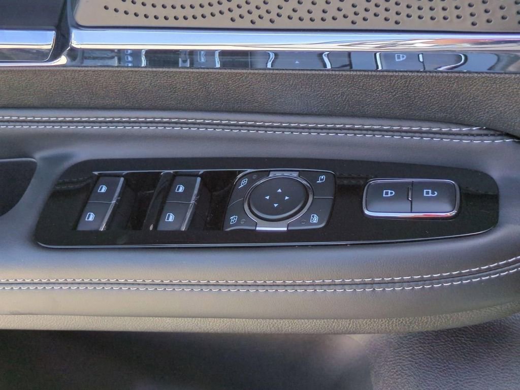 Certified 2024 Lincoln Corsair AWD w/ Equipment Group 101A image 15
