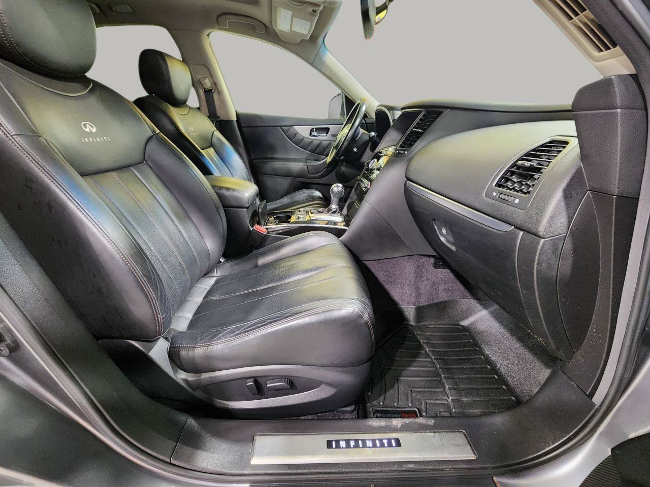 Used 2013 INFINITI FX37 AWD w/ Premium Pkg image 28