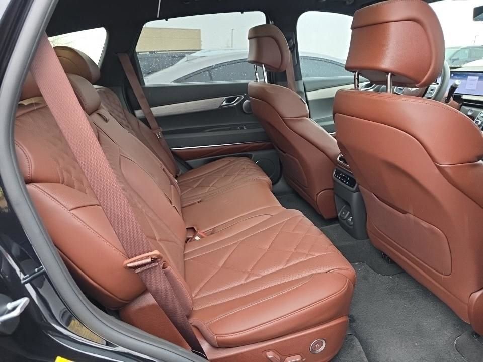 Used 2025 Genesis GV80 3.5T Prestige image 41