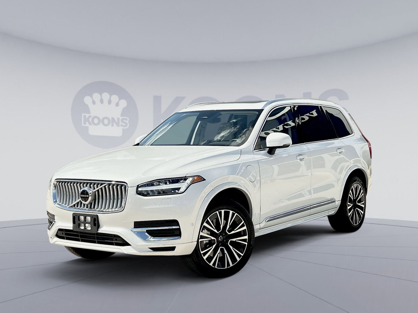 Certified 2025 Volvo XC90 T8 Plus w/ Protection Package Premier image 1