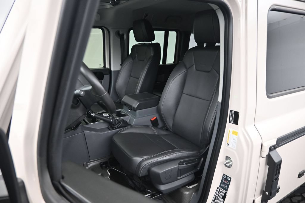 Used 2025 INEOS Grenadier AWD/4WD image 7