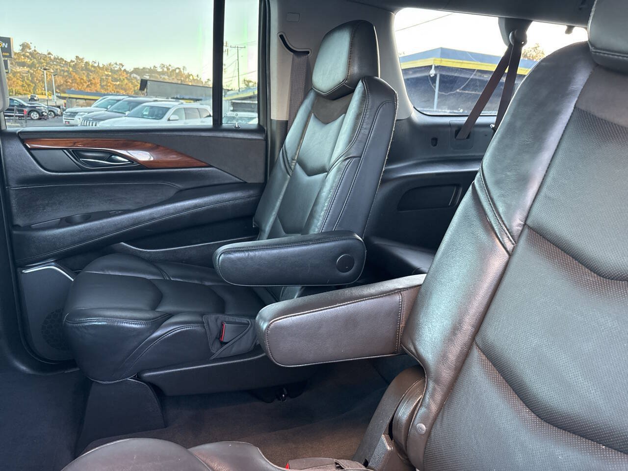 Used 2016 Cadillac Escalade ESV Premium AWD/4WD image 21