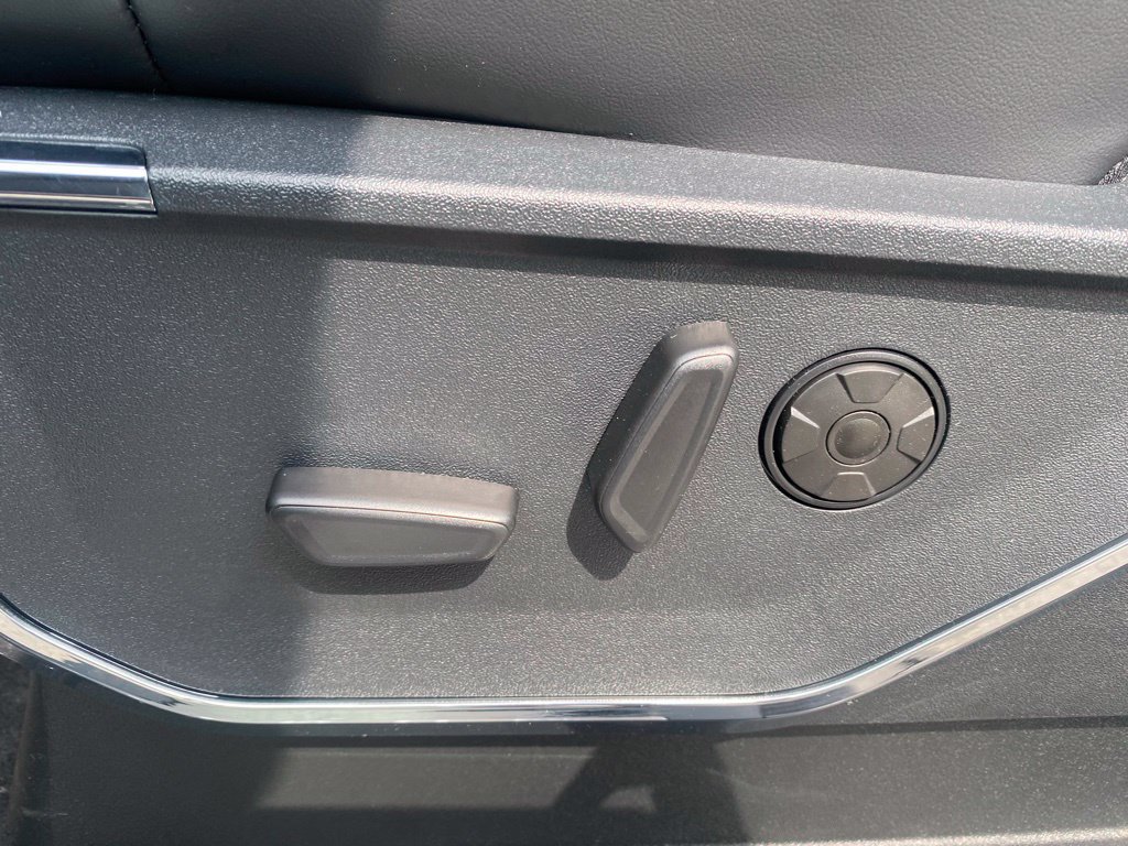 New 2026 Ford F350 Platinum AWD/4WD image 15