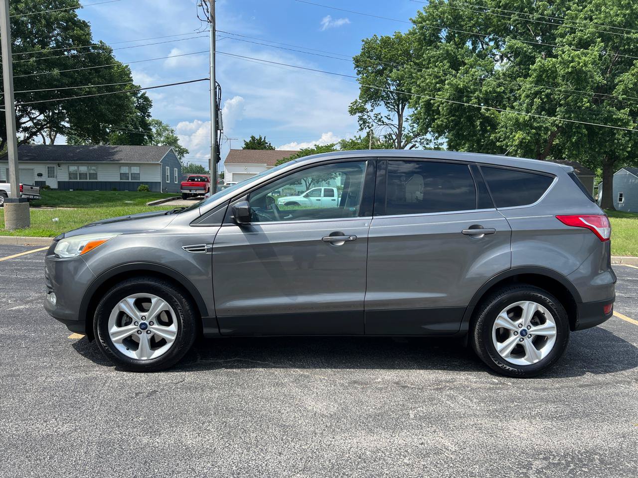 Used 2014 Ford Escape SE FWD image 2