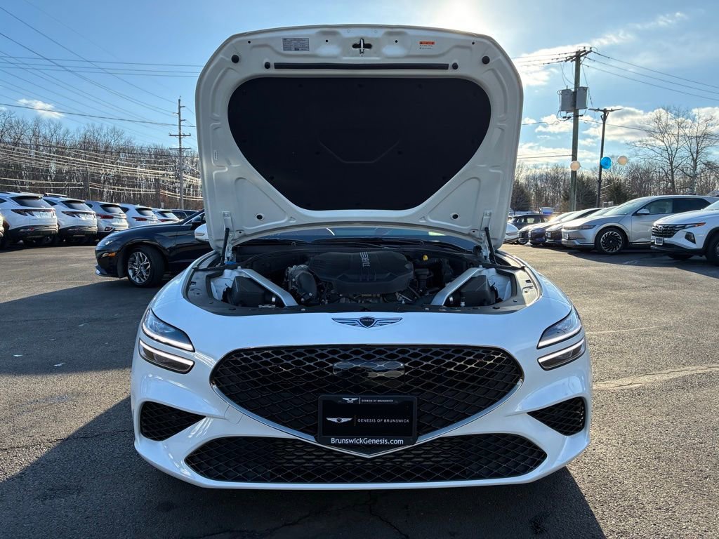 Used 2025 Genesis G70 3.3T Advanced image 9